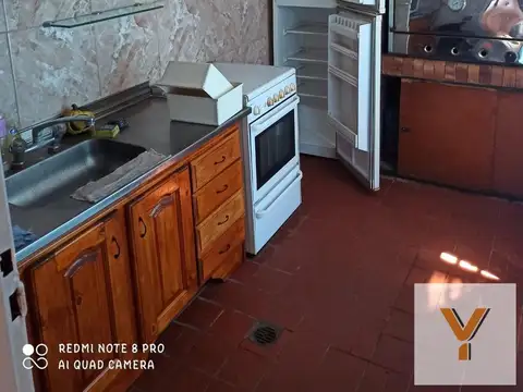 Casa 5 ambientes con 1 baño