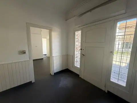 Depto Tipo Casa en Alquiler en Villa Sarmiento, $ 500.000
