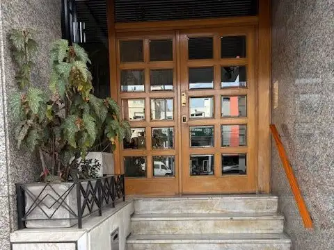 Avenida MItre 2400, Piso 5