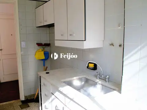 Dr N Repetto 100, Piso 1