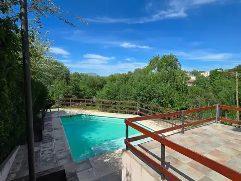Casa en Venta con 5 cocheras