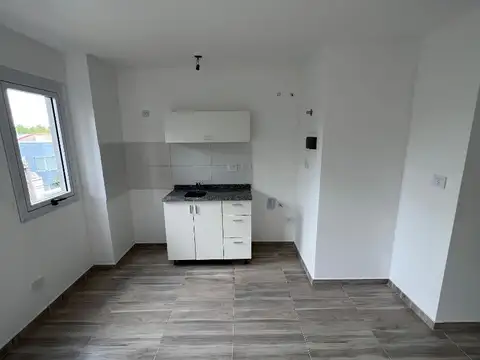 Departamento en Alquiler en Banfield, $ 300.000