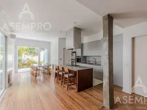 Venta Casa Reciclada- 5 ambientes- Jardín, terraza y pileta!