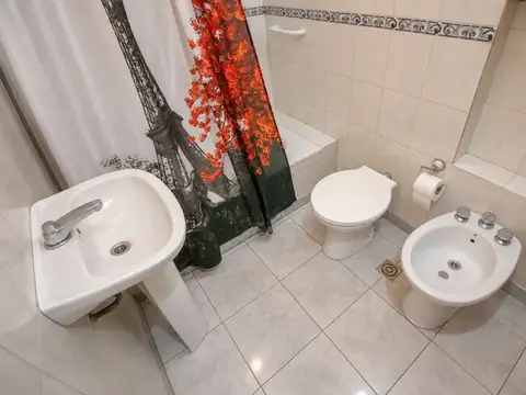Depto Tipo Casa en Venta 60 años