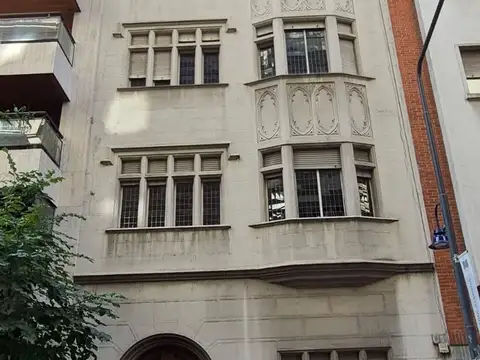 Venta 5 ambientes Juncal 1400 edificio Tudor