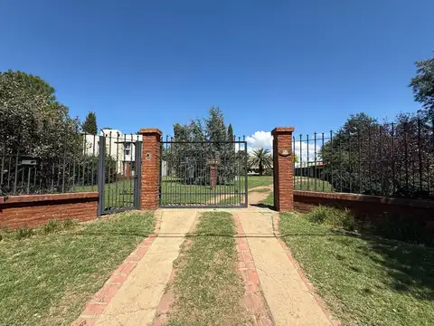 Casa Quinta Carpintero 195