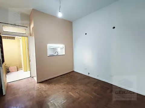 Depto Tipo Casa en Venta en Caballito, USD 117.000