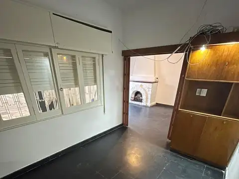 Casa en Alquiler en Alberdi, $ 900.000
