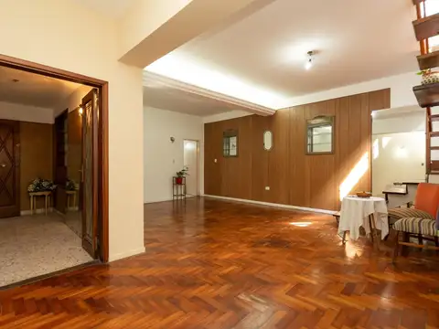 Ph tipo Casa  en Venta de 5 Ambientes con Cochera