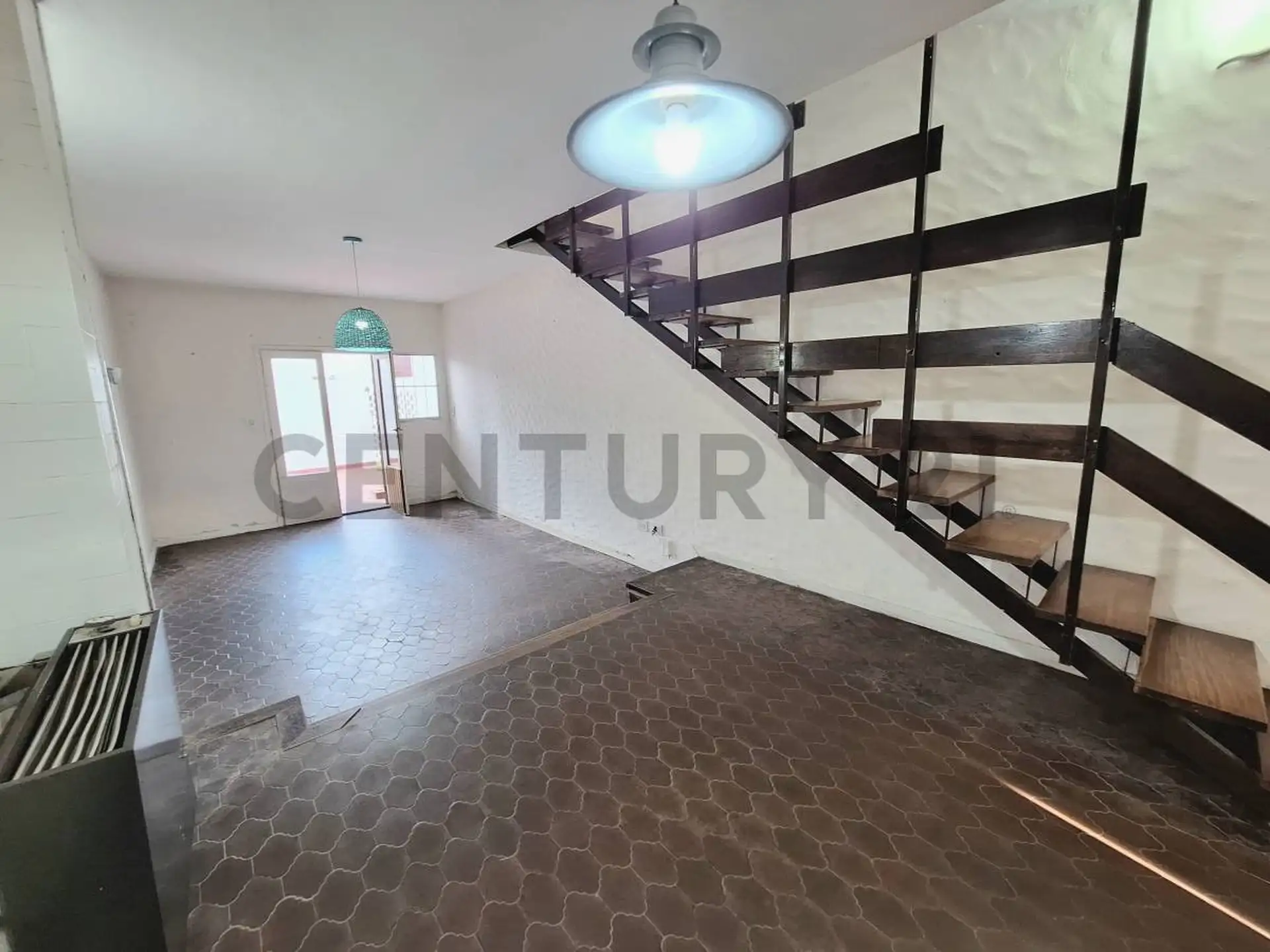 Duplex de 3 ambientes en zona Constitución