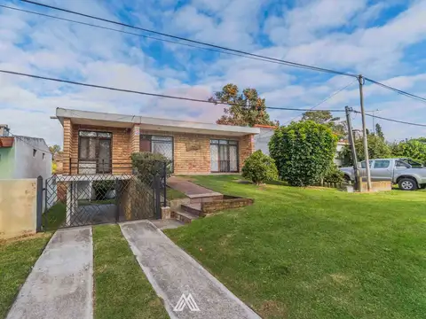 VENTA-Casa 3 dorm-parrillero-cochera-ATLANTIDA SUR