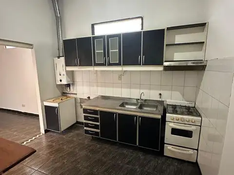 Depto Tipo Casa en Alquiler en Echesortu, $ 550.000
