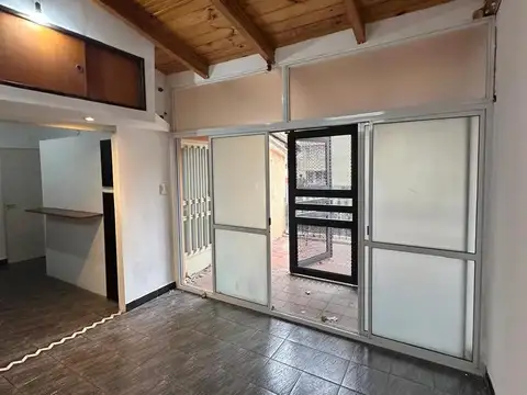 Depto Tipo Casa en Alquiler de 2 dormitorios