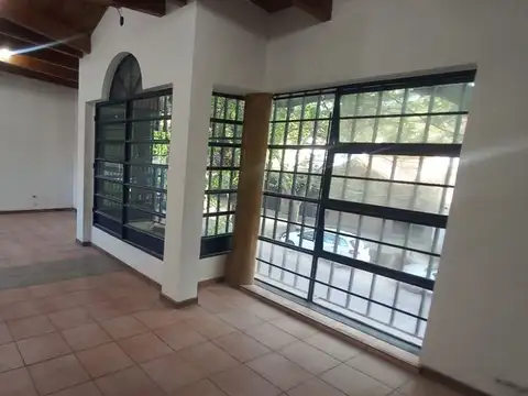 Local en Alquiler 48 años