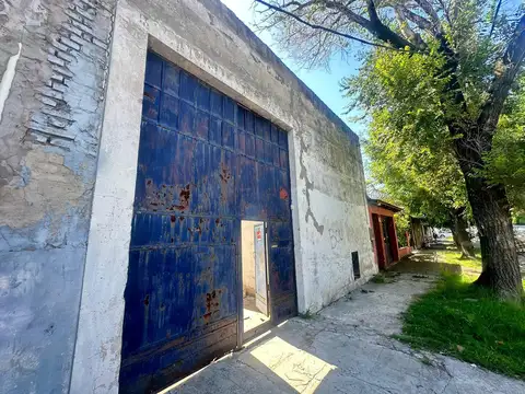 GALPÓN SEMICUBIERTO OFICINA BAÑO LANÚS OESTE