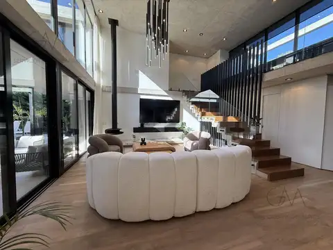 Casa en Venta en Rumenco, USD 1.250.000