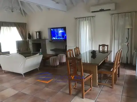 Casa en Venta en Countries y Barrios Cerrados en Moreno, USD 330.000