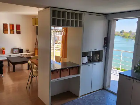 Excelente Dúplex 3 amb en Venta Complejo Lagunas con vista a la laguna