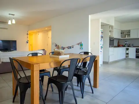 Departamento 4 ambientes con 2 baños
