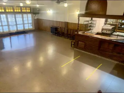 Av. Rolon al 2400 Local a la venta famosa Pizzeria Don Juan.