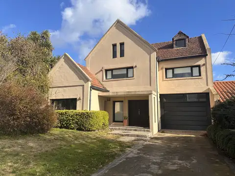 EXCELENTE CHALET EN TANDIL !!!!!!!