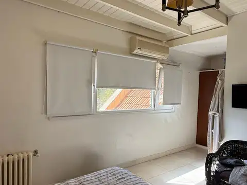 Casa 9 ambientes con 3 baños