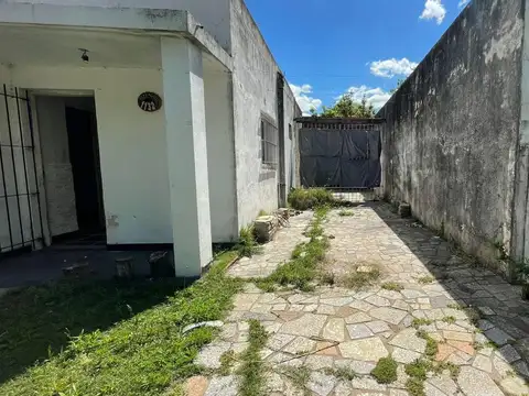 Casa en Venta con 3 cocheras
