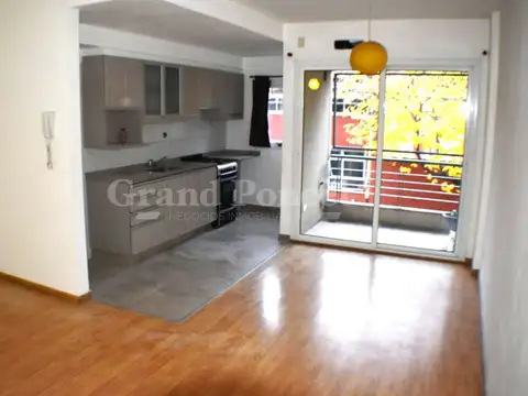 Alquiler de Departamento 2 Ambientes con balcon  en Barracas, Capital Federal
