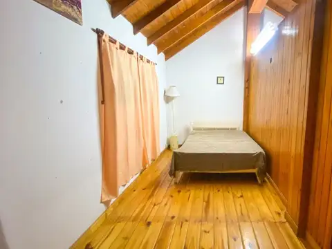 VENTA CASA MULTIFAMILIAR 6 AMBIENTES EN GUERNICA