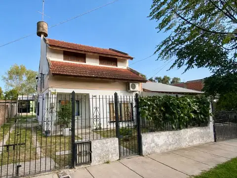 VENTA CASA MULTIFAMILIAR 6 AMBIENTES EN GUERNICA
