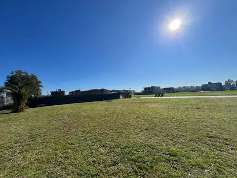 Lote de 601 M2 En Canning Chico. Excelente Ubicacion