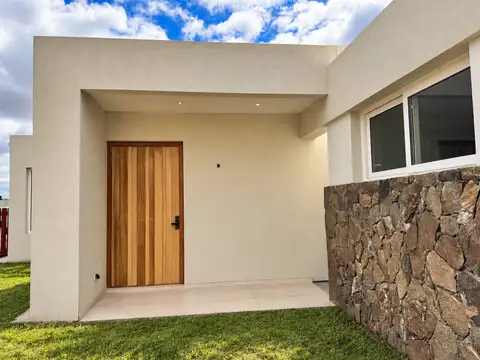 Casa en venta en La Reja