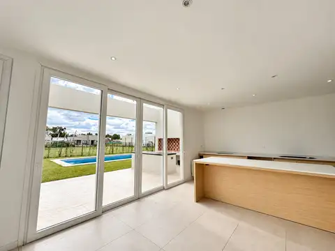Casa en Venta en La Reja, USD 330.000