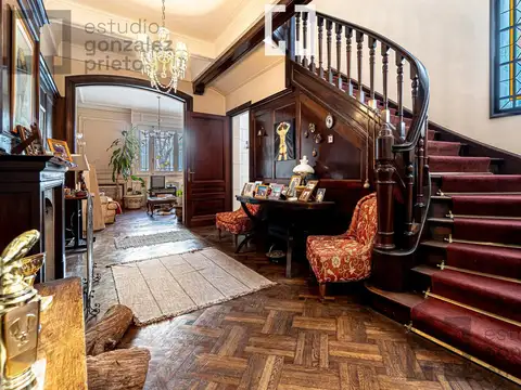 VENTA INCREIBLE CASA DE ESTILO EN  CABALLITO PATIO TERRAZA PERMUTA