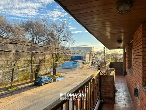 Depto Tipo Casa 5 ambientes con 2 baños