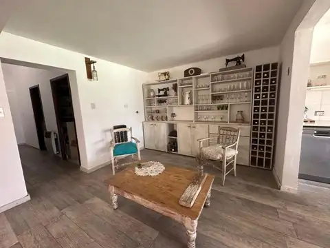 Casa en Alquiler con 1 cochera