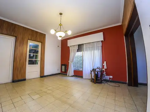 HERMOSA CASA CON AMPLIO PATIO