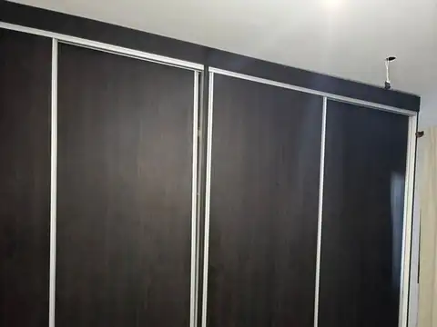 Casa en Alquiler con 2 cocheras