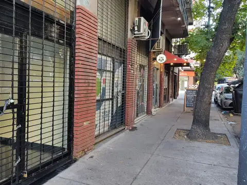 Local en impecable estado dos plantas, solo actividades "limpias"