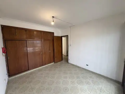 Departamento con Balcón Grande en Centro Parque