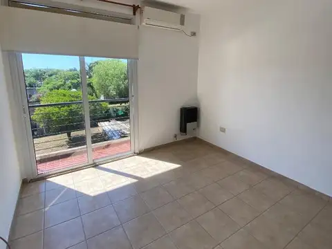 VENDO DEPARTAMENTO CÉNTRICO  ÚNICO CON ASCENSOR OPORTUNIDAD