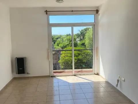 VENDO DEPARTAMENTO CÉNTRICO  ÚNICO CON ASCENSOR OPORTUNIDAD