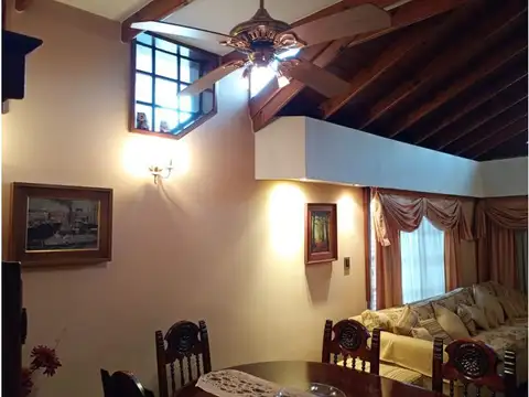 Casa en Venta en El Palomar, USD 330.000