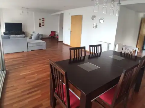 Departamento 5 ambientes con 4 baños