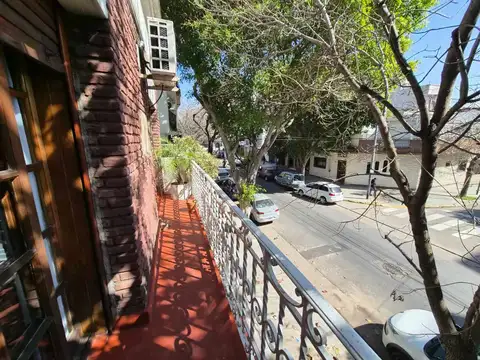 Depto Tipo Casa 4 ambientes con 2 baños