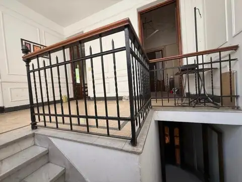 Depto Tipo Casa 6 ambientes con 2 baños