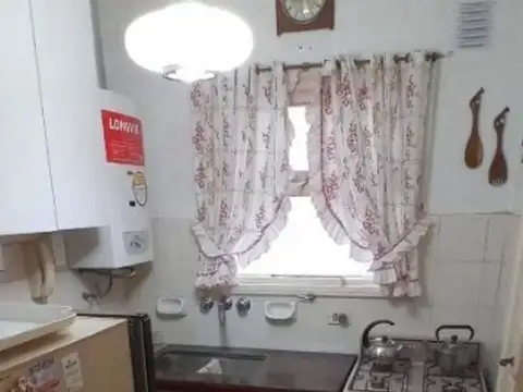 Departamento de 2 amb c/ dependencia y Balcón zono Centro