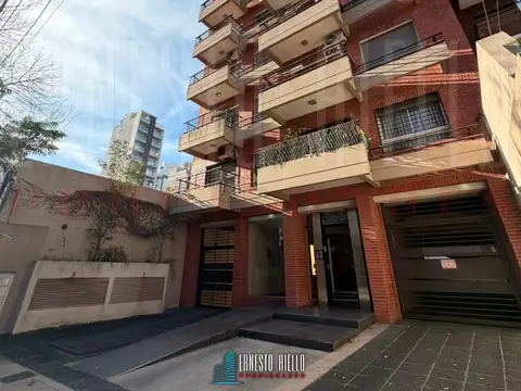 ALQUILER DEPARTAMENTO DE 2 AMBIENTES CON COCHERA EN QUILMES CENTRO.