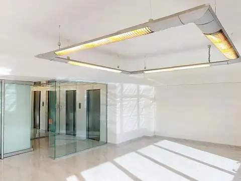 Carlos Pellegrini  al 900