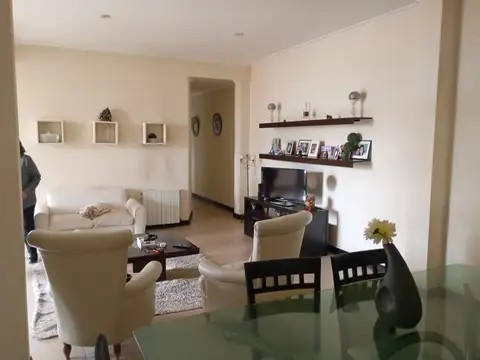 3 de Febrero 3400, Piso 1